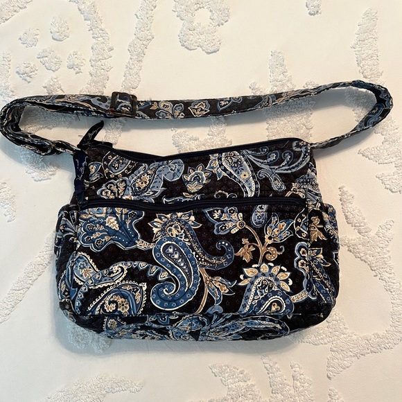 Vera Bradley Handbags - Vera Bradley Blue Paisley Purse